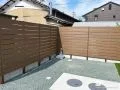 プライバシー確保と安全面に配慮したフェンスとミラーの設置工事