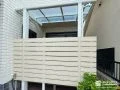 洗濯物干しスペースや寛ぎの空間にぴったりの屋根付きデッキ工事