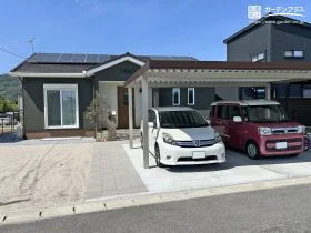 ヴィンテージウッドの門柱が可愛らしい新築外構