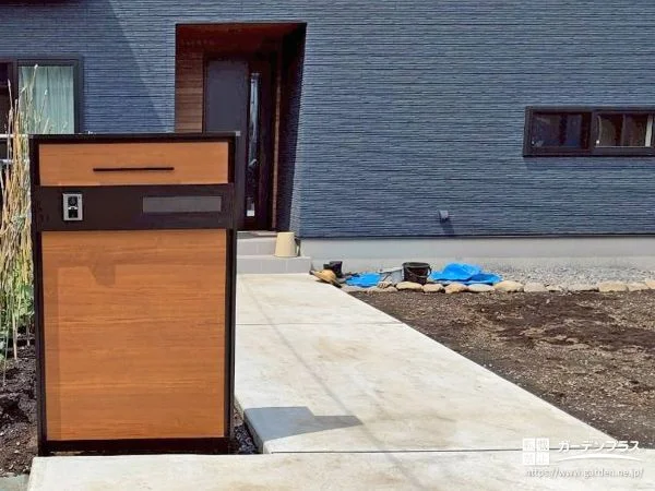 建物を引き立てるシンプルモダンでローメンテナンスな新築外構