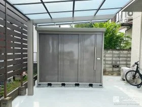 優しいブラウンカラーがお庭に馴染む物置[施工後]