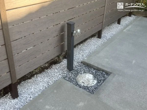 庭の掃除や手入れに役立つ立水栓