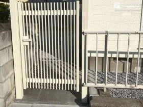 シンプルで機能的な通用門扉[施工後]