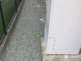 草むしりの手間を省いた犬走り[施工後]