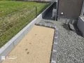 軽やかさと上質感を兼ね備えた境界フェンス