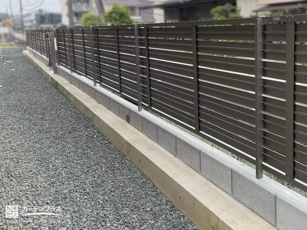 安心感をプラスする目隠しフェンス