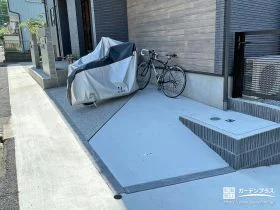斜めラインで魅せる！スタイリッシュな駐車・駐輪スペース[施工後]