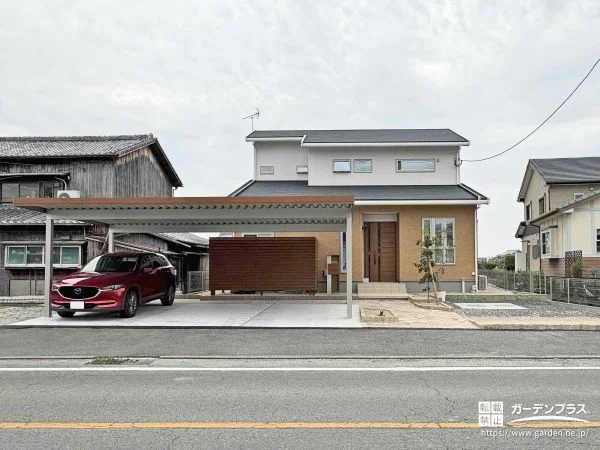 ブラウンカラーのお住まいに似合う機能性を高めた外構リフォーム工事