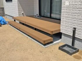 暮らしに寄り添う快適なウッドデッキ[施工後]