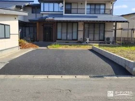 寒冷地に安心なアスファルト舗装で広々とした駐車スペース工事