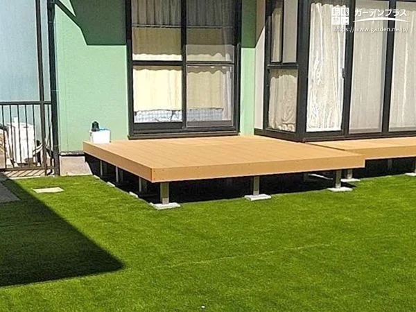 わんちゃんが喜ぶウッドデッキ付きドッグラン