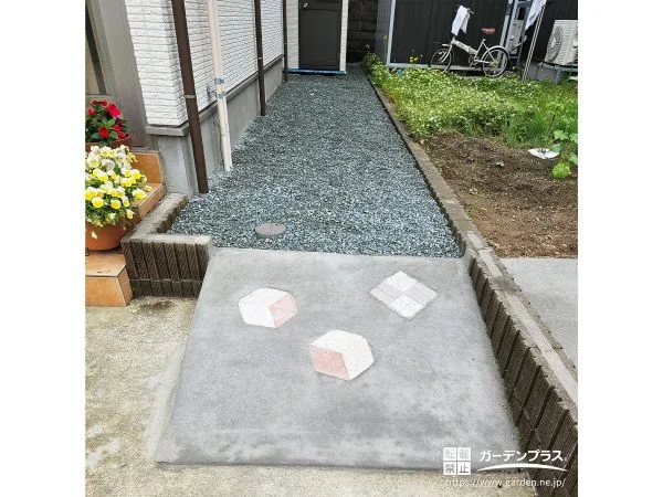 No.26334 犬走りに砂利を敷きスロープを設けた安心で快適なリフォーム工事[施工後]
