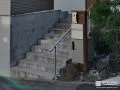 アプローチ階段の安全性を向上する手すり