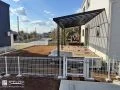駐車スペースと庭をゾーニングする新築外構