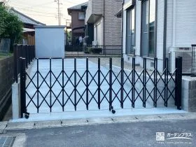 ノンレールタイプのカーゲートで駐車スペースを守った工事