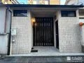 外壁と土間をタイル仕上げで美しくリフォームした玄関周り工事