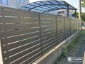 道路側に設けた目隠しフェンスで安心感をプラス