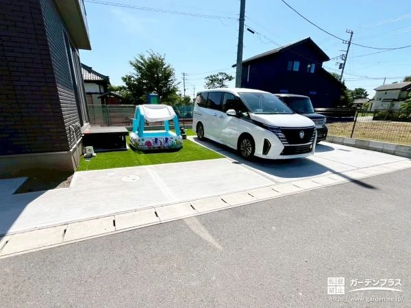 お手入れの手間がかからない駐車スペースとお庭の新築外構工事