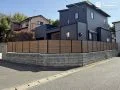 木目調パネルへのグレードアップした目隠しフェンス