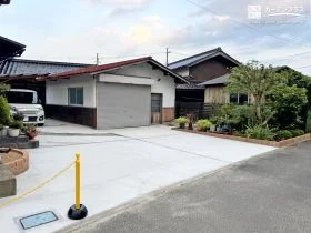 すっきり暮らせる駐車スペースと手入れしやすい庭へリフォーム工事