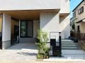 植栽と照明で美しく演出したスタイリッシュな機能門柱設置工事
