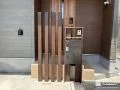 ナチュラルモダンな仕上がりの玄関周り