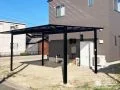 直線的なデザインが映えるカーポートとフェンスの設置工事