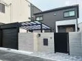 ガレージシャッターで叶える堅牢でおしゃれなクローズ外構