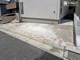クラシカルな表情が魅力の駐車スペース[施工後]