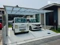 ナチュラルシルバーのカーポートで明るく爽やかな新築外構