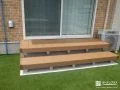 段床付きで昇り降りが快適なウッドデッキ