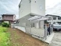 住まいに馴染む統一感ある目隠しフェンス