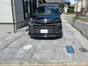 重厚感あふれる600角タイル仕上げの駐車スペース[施工後]