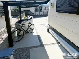 自転車の出し入れがスムーズな駐輪スぺース[施工後]
