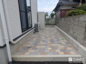 カラフルなインターロッキングでお庭にアクセントをプラス[施工後]