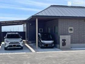 モノトーンカラーで洗練された新築外構