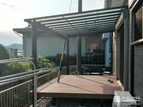 ウッドデッキとテラス屋根で快適に過ごせる物干しスペース工事