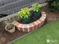 可愛らしいレンガの植栽スペース