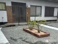 歩行補助手すりを備え安心して出入りできる玄関アプローチ工事