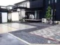 平らに整った駐車スペース