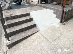 スロープを増設し自転車の出入りをより便利にしたリフォーム工事