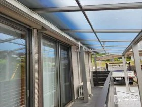 天気に関係なくウッドデッキに出られるテラス屋根[施工後]
