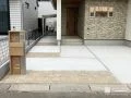 ベージュのアクセントでやわらかな印象に仕上げたファサード