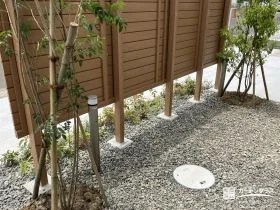 低木や草花を組み合わせた植栽スペース[施工後]
