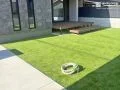 お子さまが安心して遊べる人工芝のお庭
