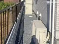 防草対策で清潔に保つ犬走り
