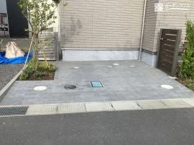 駐輪もできるすっきりスペースへ[施工後]