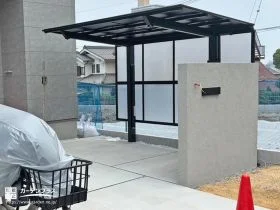 雨風を防ぎ、自転車が倒れにくい快適な駐輪スペース[施工後]