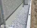 犬走りをすっきり保つ雑草対策