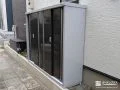 犬走りのスペースを有効活用した収納力たっぷりの物置設置工事